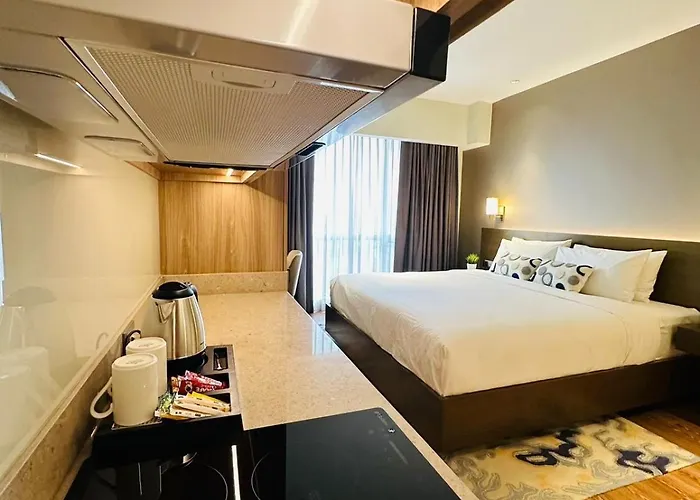 Hotel Acqua - Novotel Manila