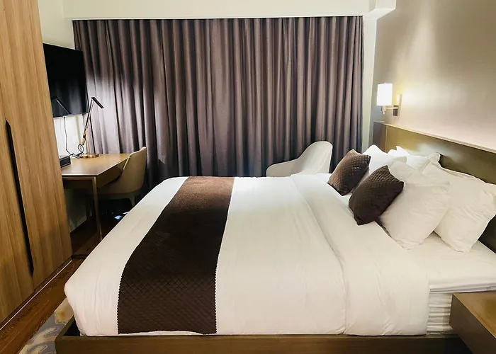 Acqua - Novotel Hotel Manila